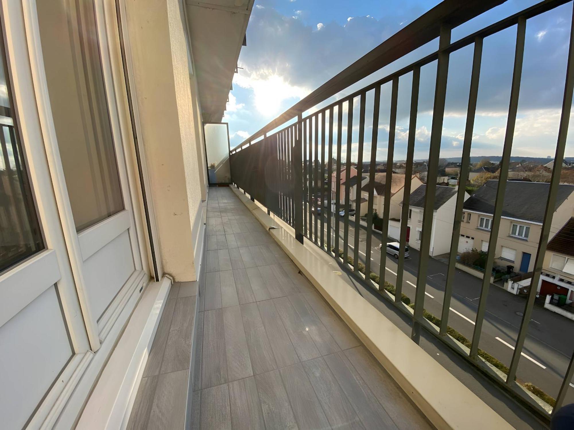 Le Spacieux - Circuit - Parking - 8 Personnes - Reve Au Mans Apartment Le Mans Exterior foto